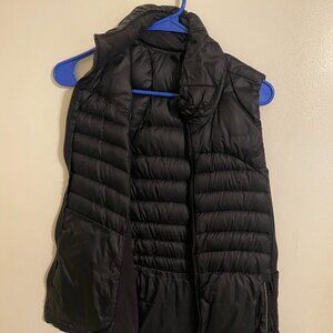 Lululemon Black Down Puffer Vest sz 6
